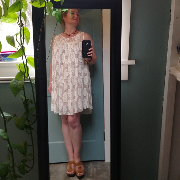 💜Host Pick💜 Umgee White floral lace dress - Picture 2 of 8